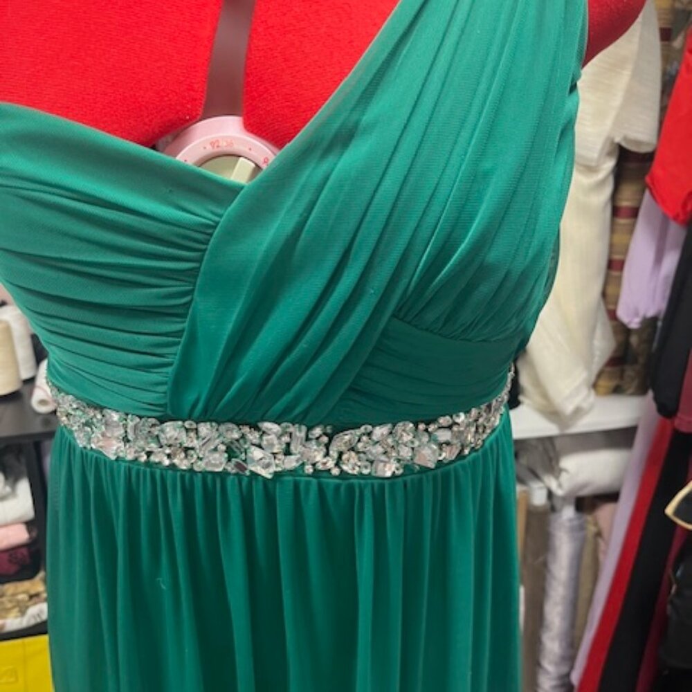 City Triangles Formal Gown Size 13